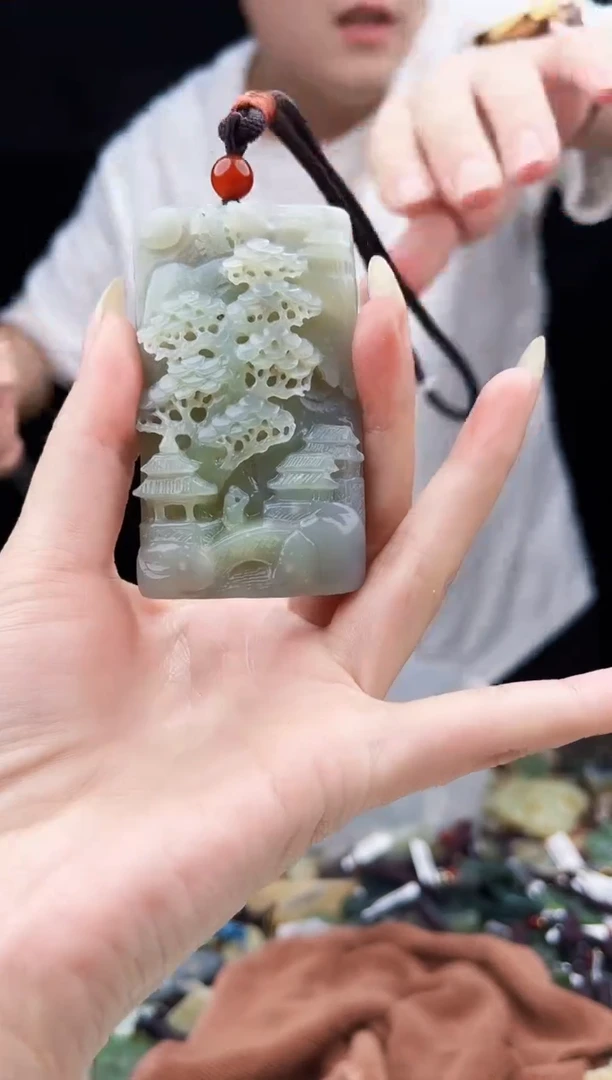 颈饰未镶嵌和田玉1