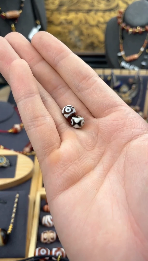 【闪购商品】玛瑙/玉髓颈饰未镶嵌两颗单珠