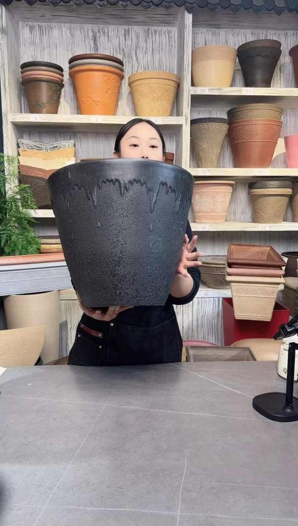 40*34黑色水滴冰激凌浮雕花盆