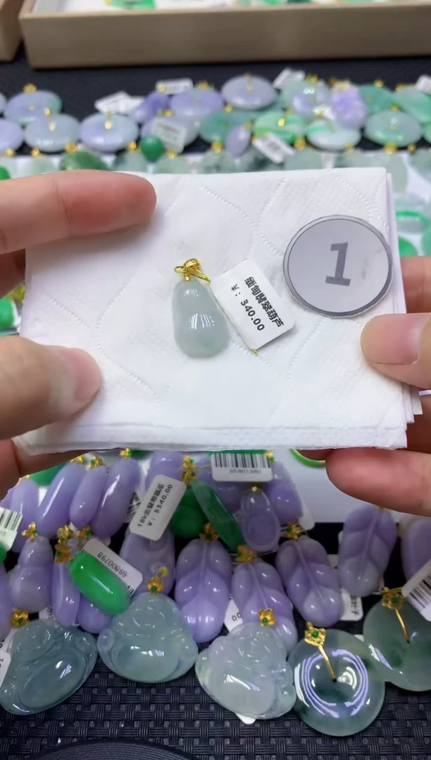 颈饰未镶嵌翡翠天然缅甸翡翠A货
