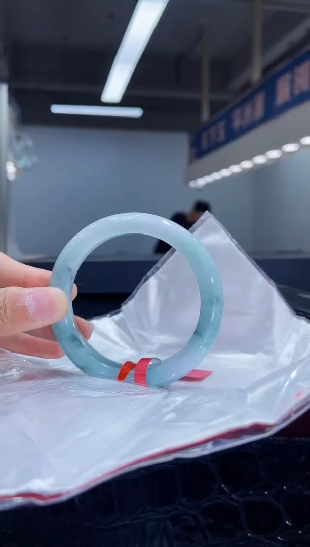 未镶嵌手镯翡翠2