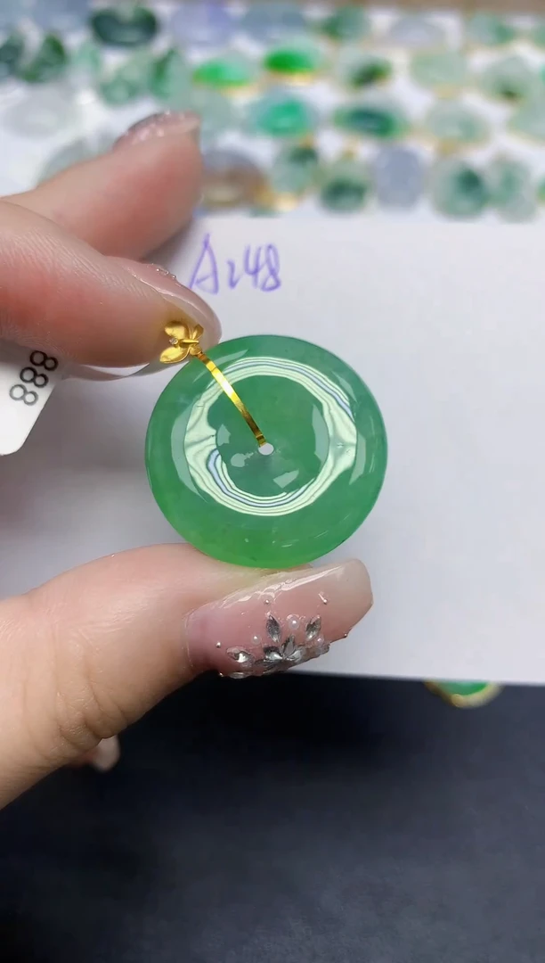 颈饰18K金镶嵌翡翠天然缅甸翡翠A货翡翠百元以上9元证书费自理