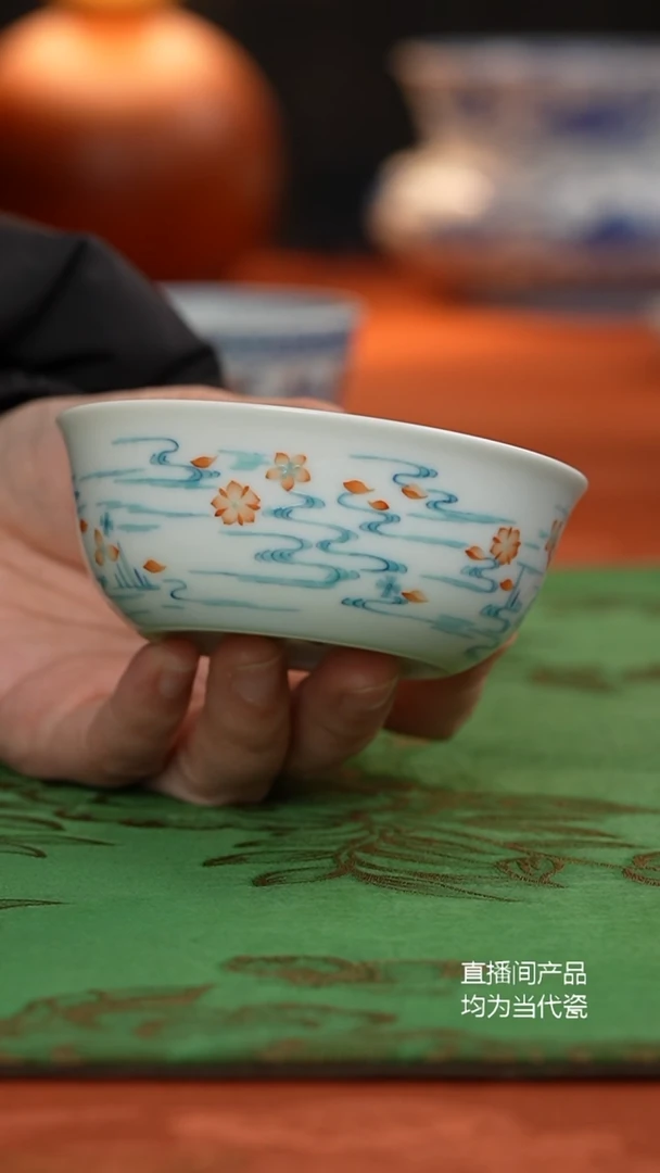 望玉斗彩桃花流水杯