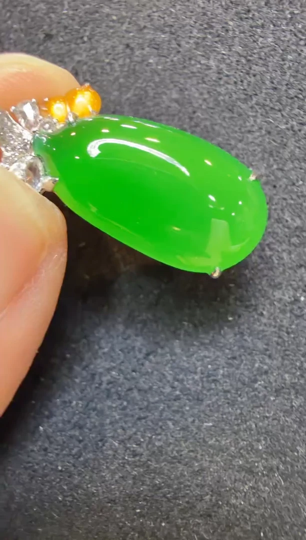 吊坠(不含链)18K金镶嵌翡翠多样性团购发一件