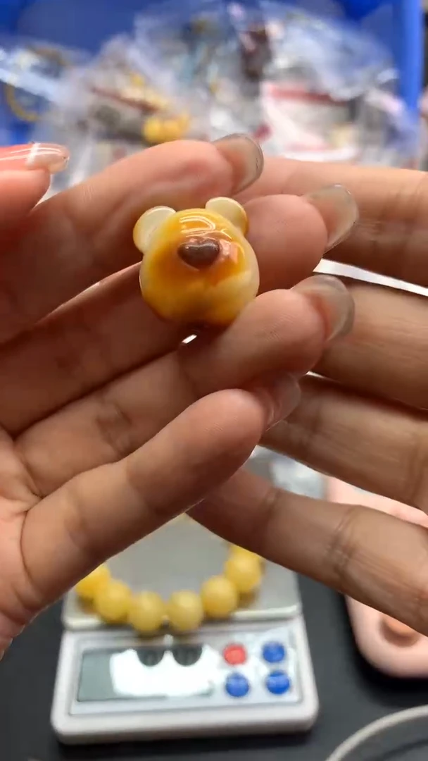 未镶嵌琥珀珠宝奇石1842