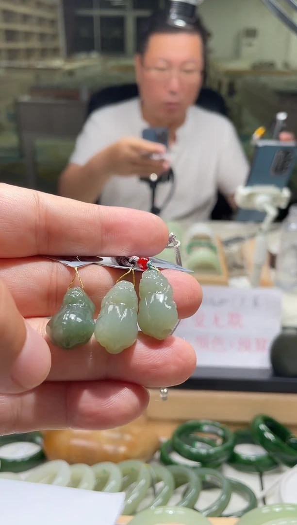 颈饰未镶嵌和田玉貔貅多样性发货其一