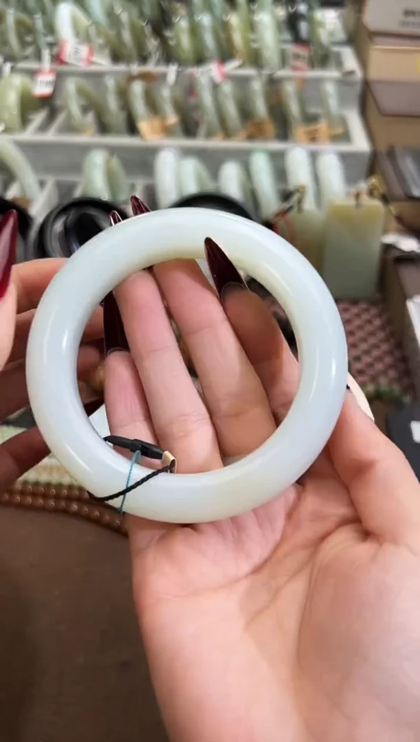 未镶嵌手镯和田玉且末料高青白手镯59+圈口