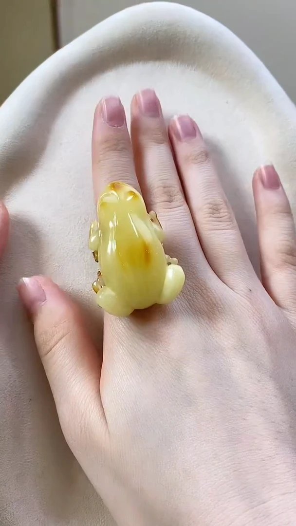 未镶嵌琥珀戒指戒指