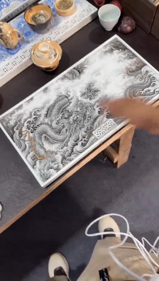 以笔为心，以瓷为纸。
