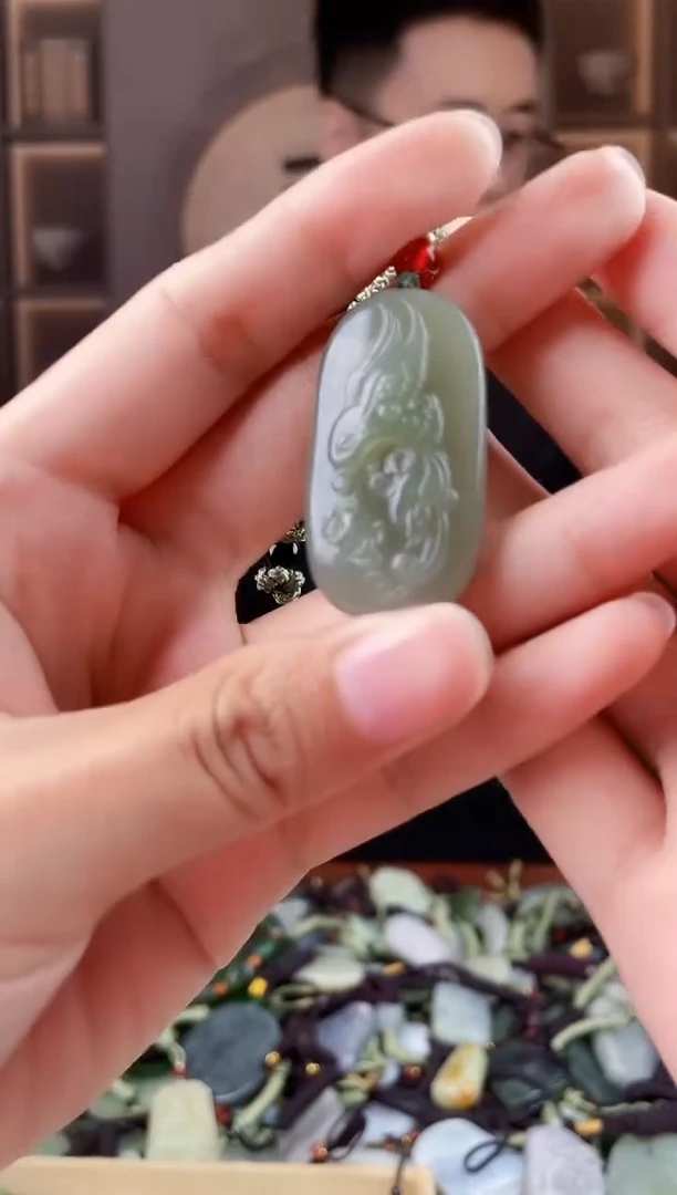 未镶嵌和田玉挂件拍一发一，