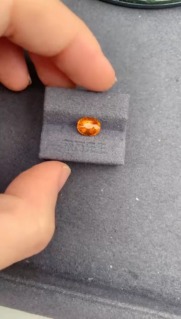 裸石彩色蓝宝石2ct黄蓝宝 定制   DG