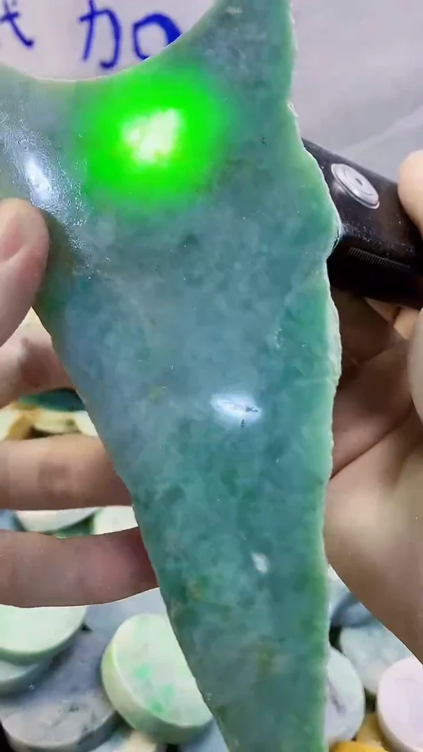 裸石翡翠纯天然翡翠A货65