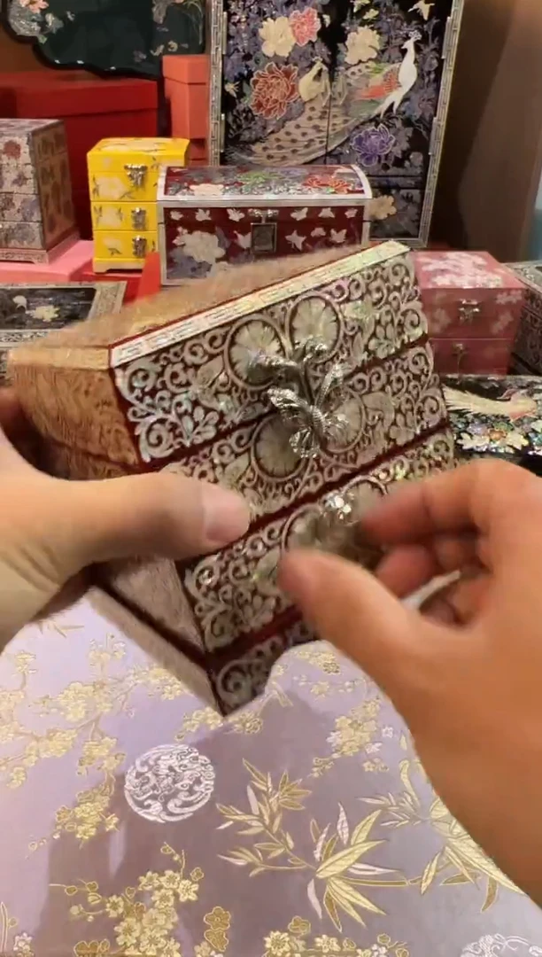 红底龙凤·微瑕弘贝雅螺钿漆器文化馆