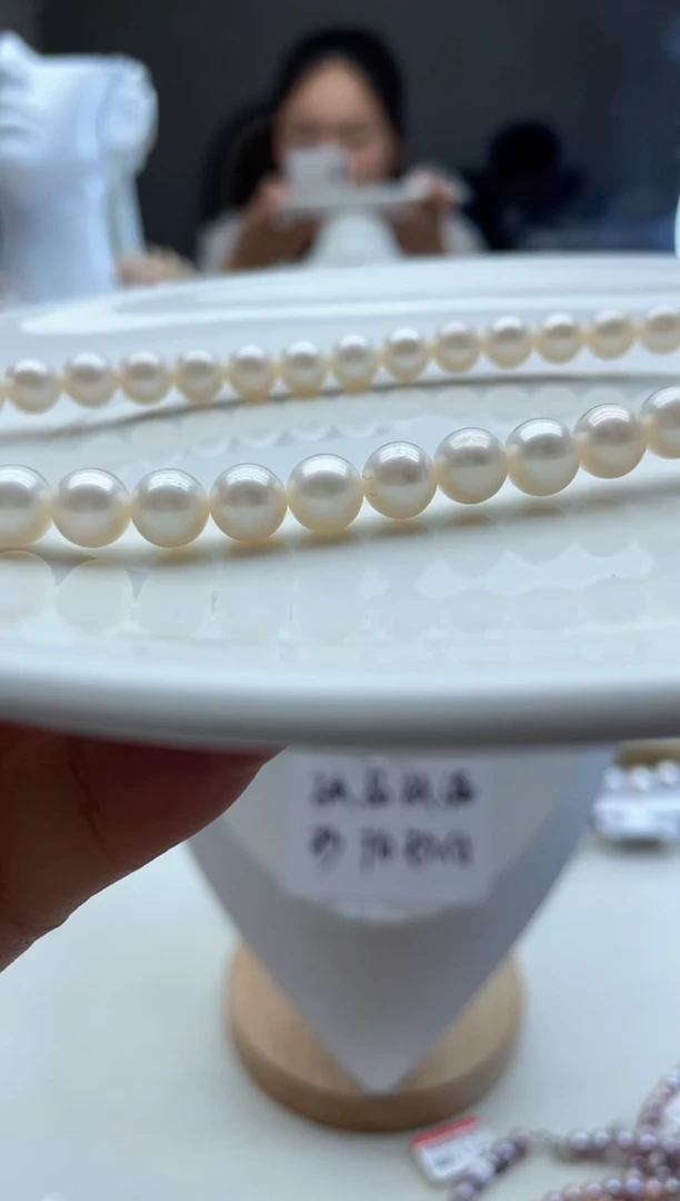 8mm+无核白珠    项链