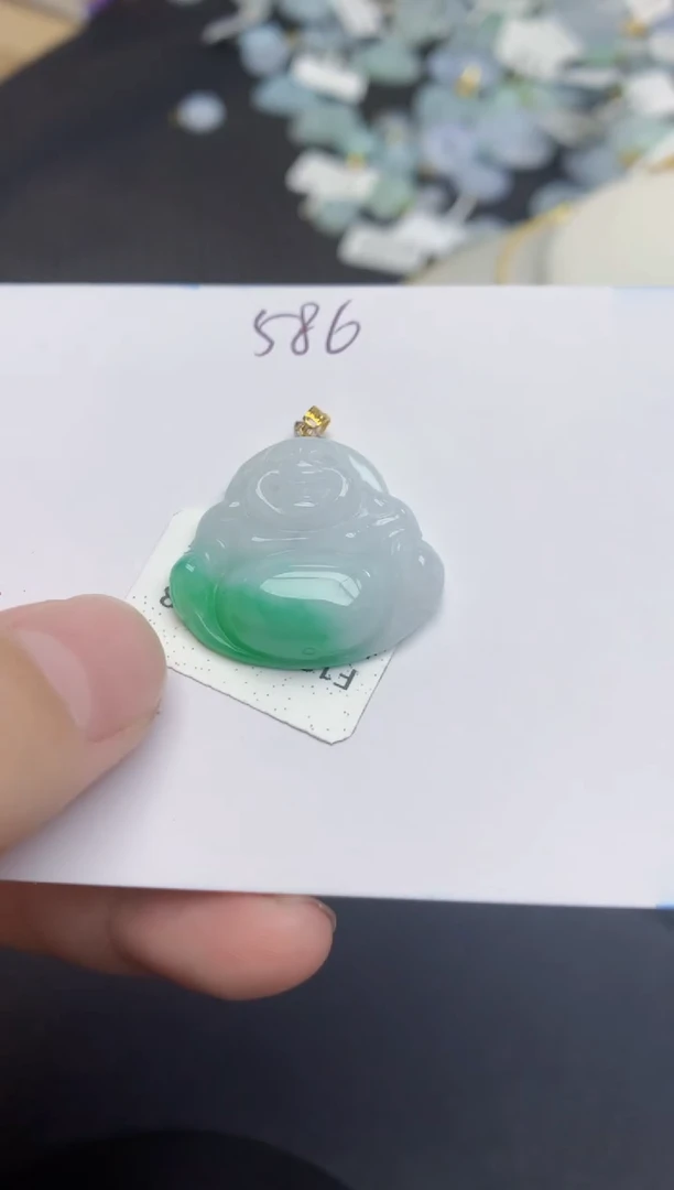 翡翠18K金镶嵌颈饰天然缅甸A货翡翠