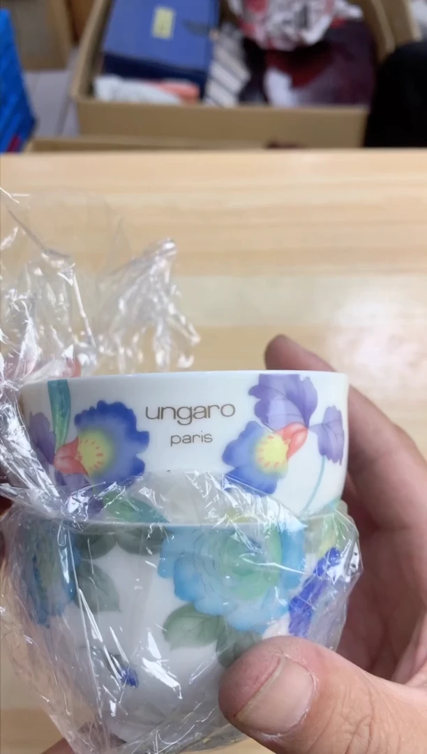 默认微瑕，no退no换，介意勿拍