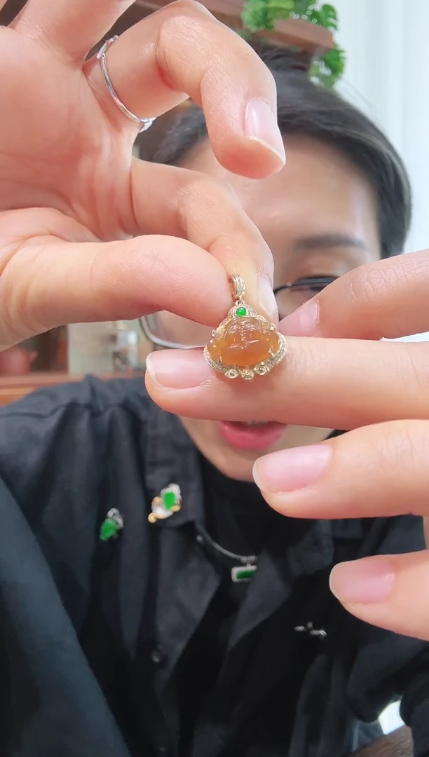 颈饰18K金镶嵌翡翠00002800