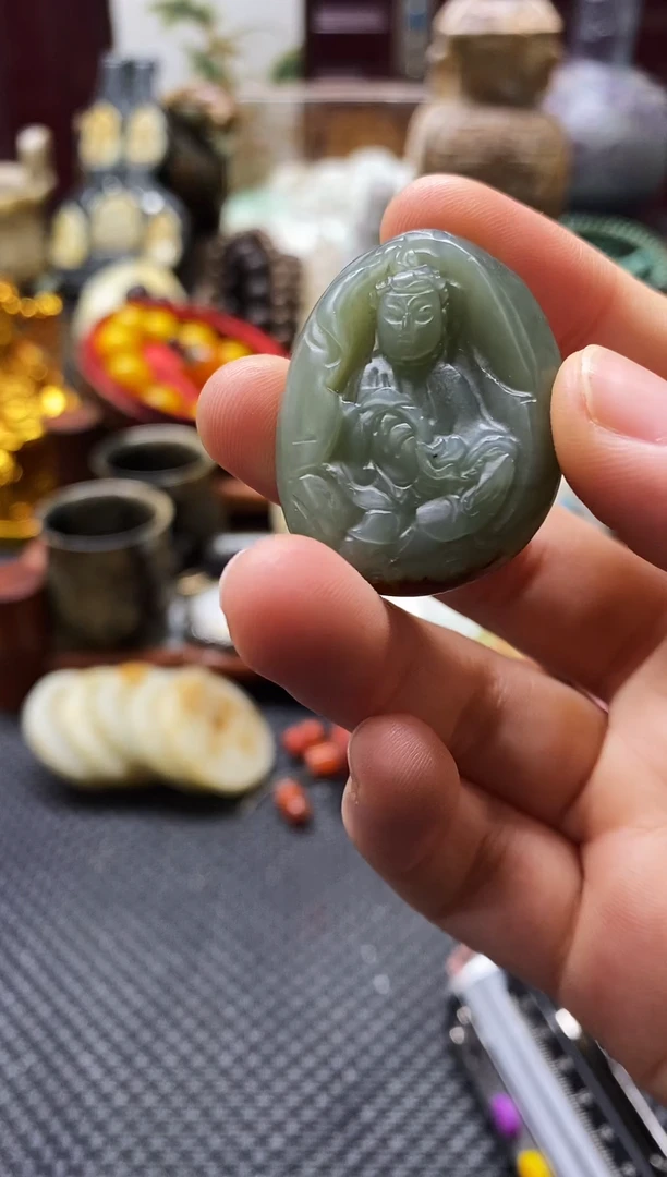 未镶嵌和田玉挂件观音