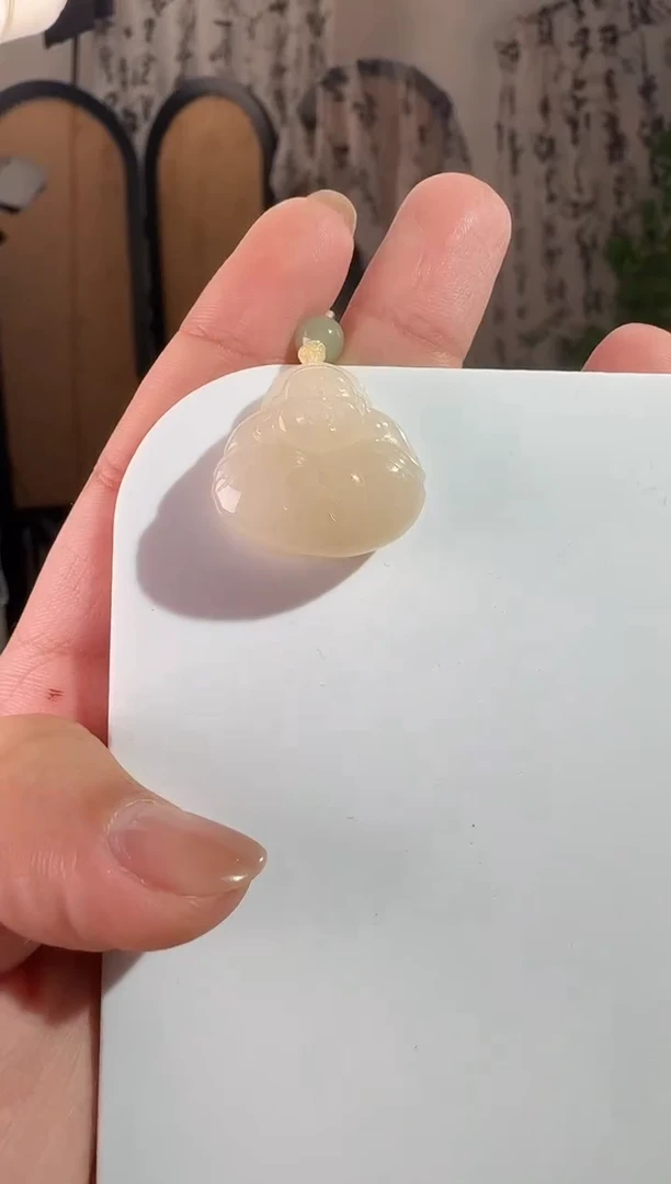 颈饰未镶嵌和田玉藕粉抱抱佛