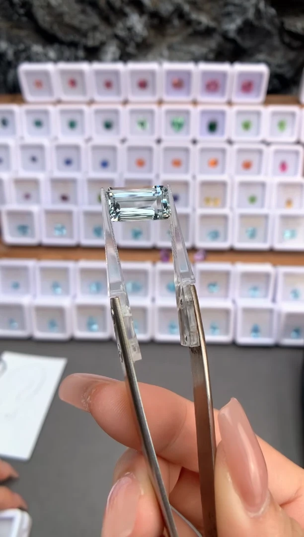 未镶嵌裸石定制绿柱石5.0ct