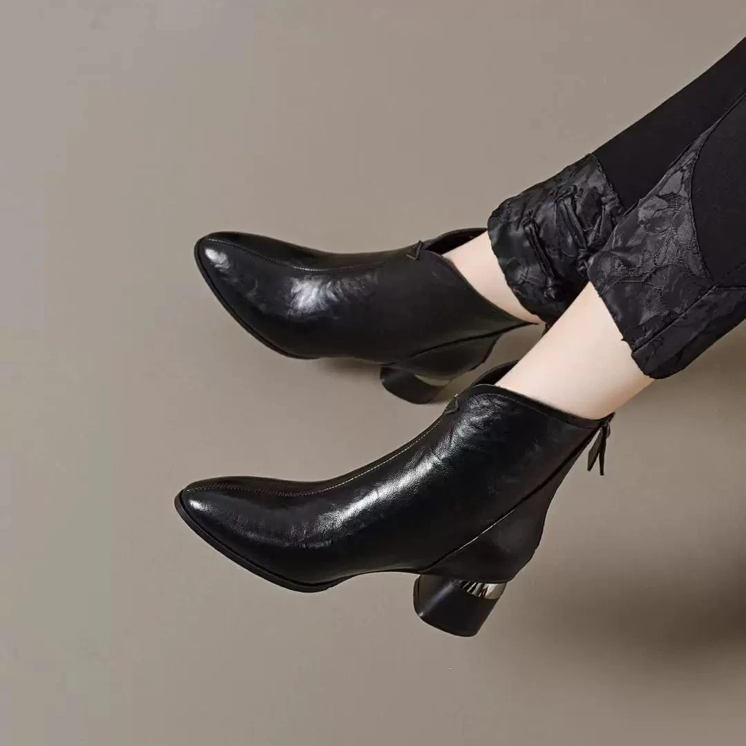 716-20尖头手抓纹牛皮中跟短靴女新款春秋单靴冬季百搭女靴