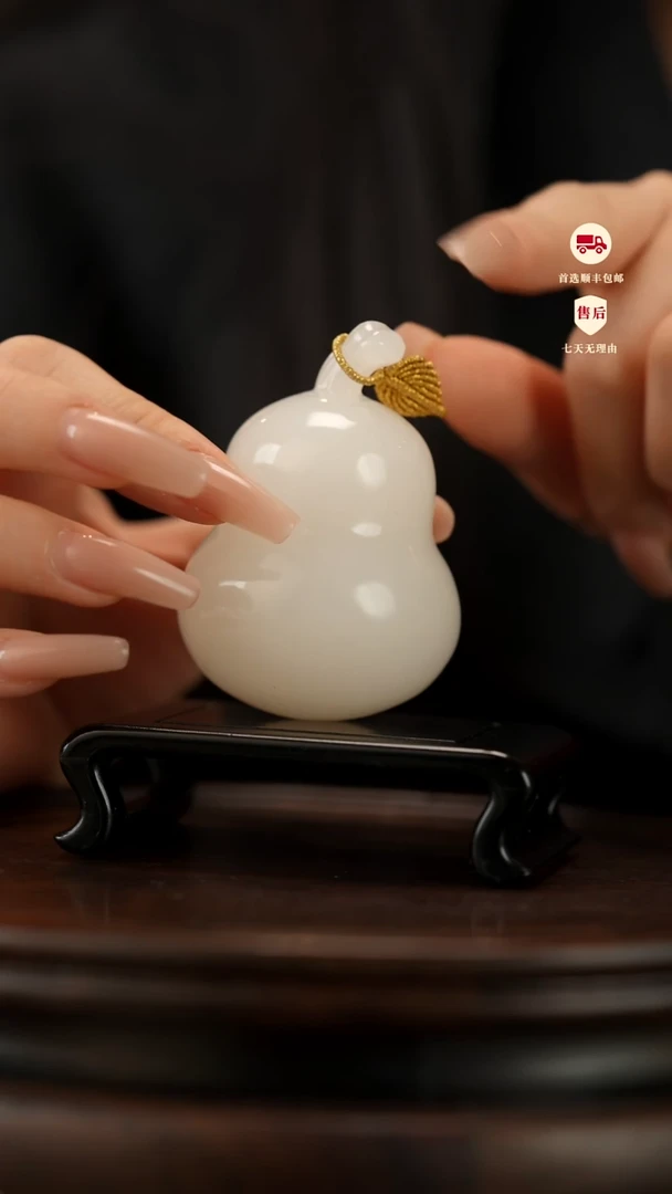 云南石荔枝白雕刻：顺利葫芦手把件摆件