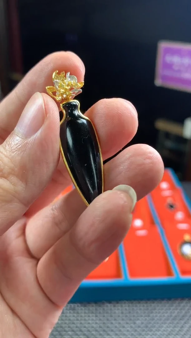 定制翡翠18K金镶嵌--24985