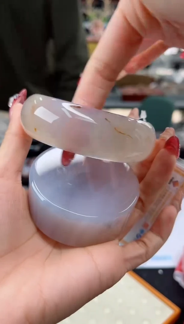 【闪购商品】石英质玉手镯未镶嵌64圈口（赠品镯心）3510249