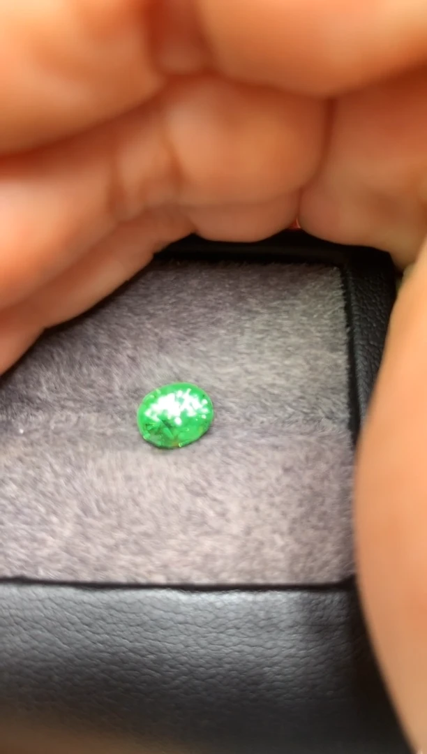 【闪购商品】定制石榴石裸石未镶嵌椭圆型 沙弗莱 2.19ct