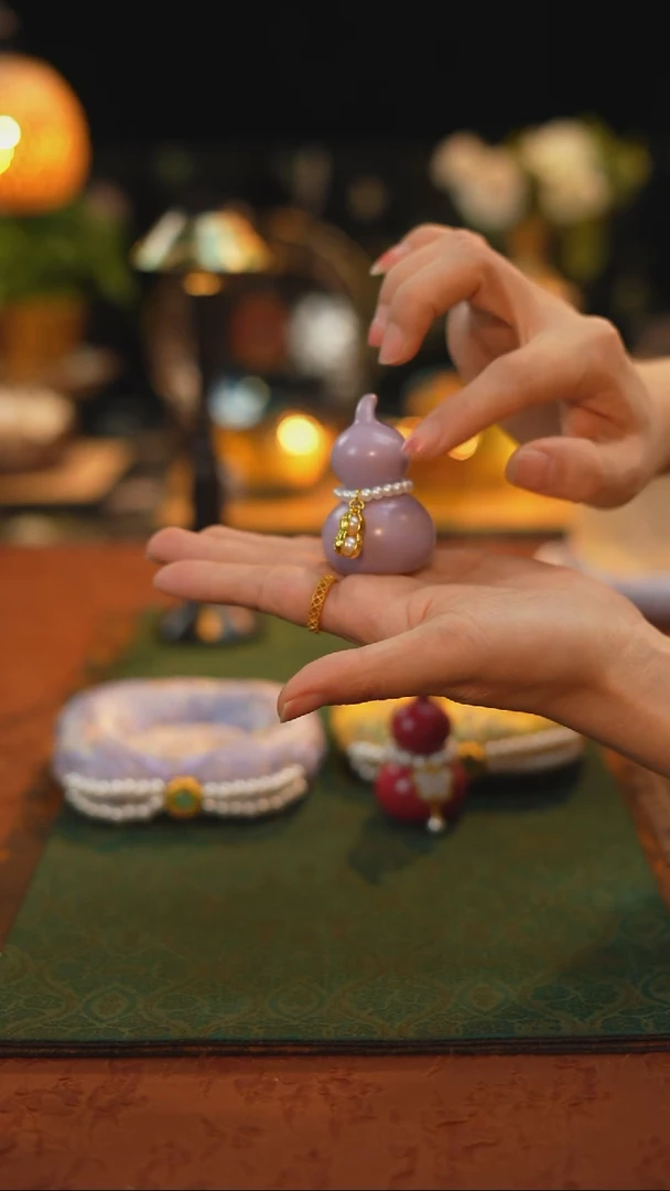 提溜随机紫色葫芦