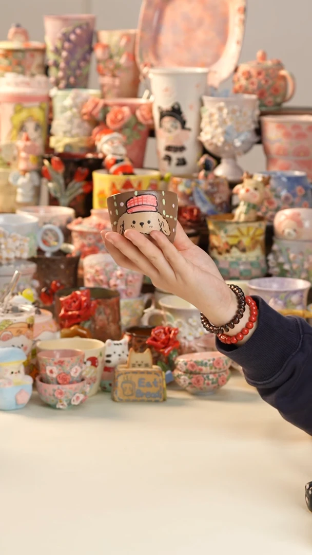 摆件陶景德镇釉下彩手绘设计师款陶瓷