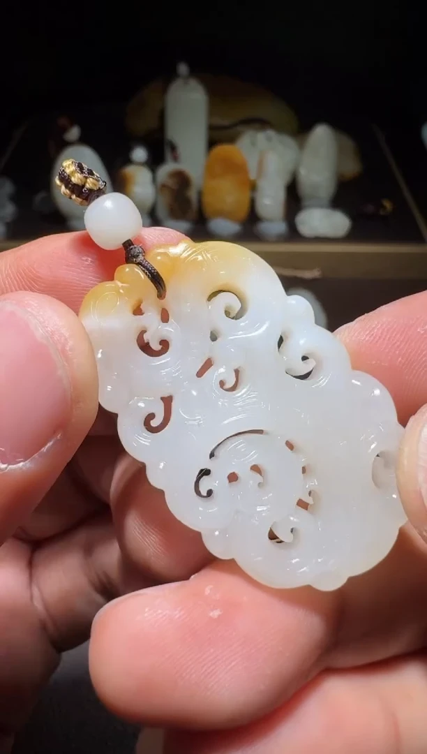 未镶嵌和田玉挂件和田玉