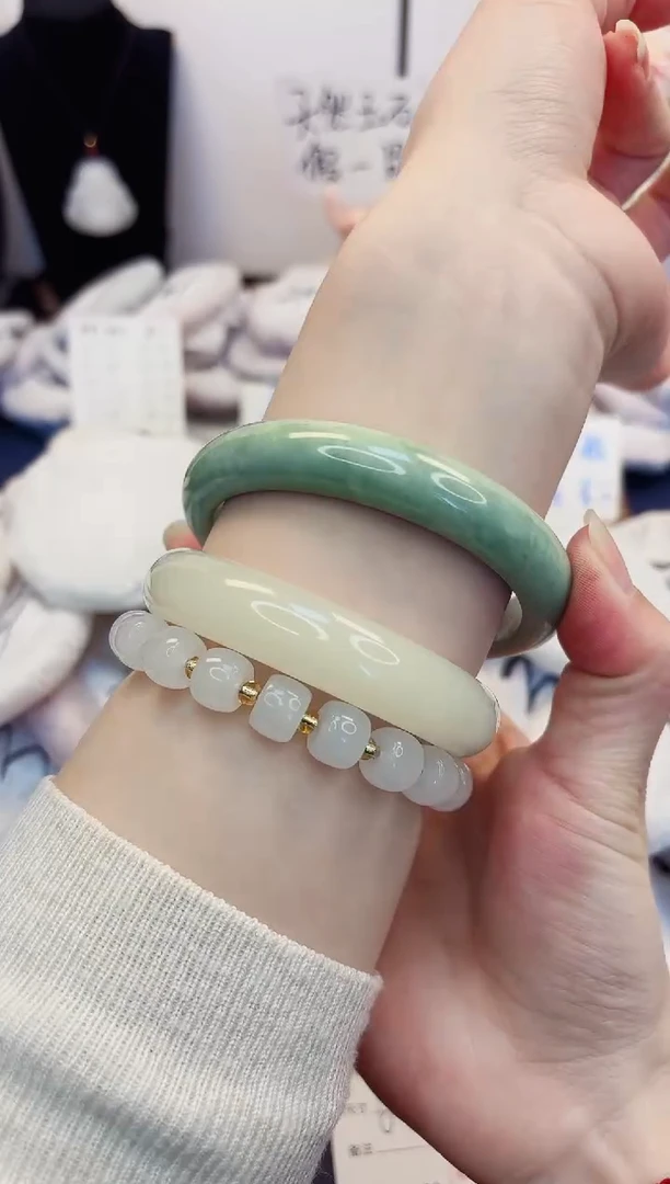 【闪购商品】石英质玉手镯未镶嵌430-翠玉-圈口63