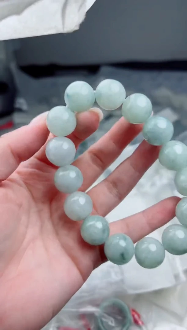 定制翡翠未镶嵌珠串