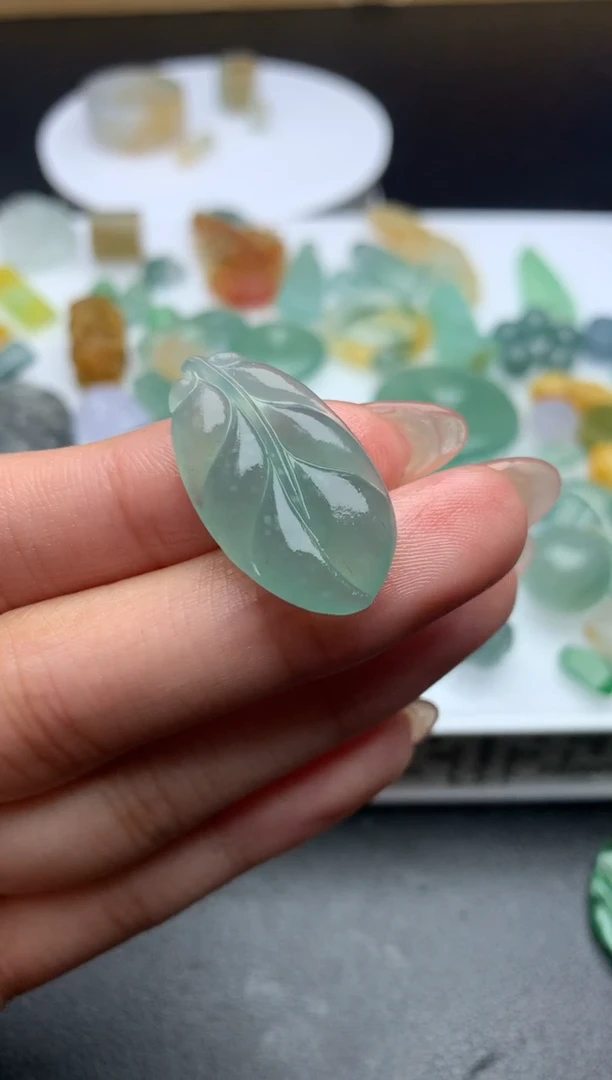 【闪购商品】定制翡翠未镶嵌毛货