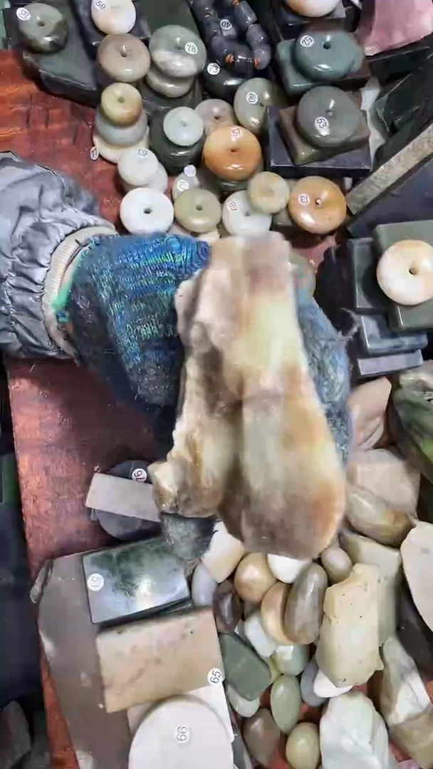 未镶嵌和田玉珠宝半成品1