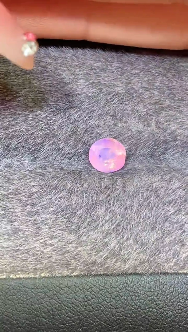 未镶嵌裸石定制蓝宝石近椭圆 越南蓝宝 1.05ct