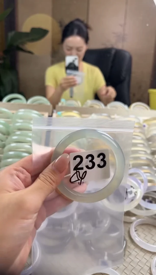 手镯玛瑙/玉髓未镶嵌233