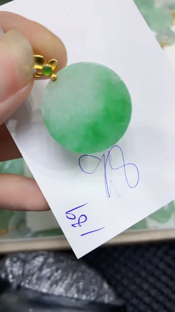 颈饰未镶嵌翡翠缅甸A货翡翠