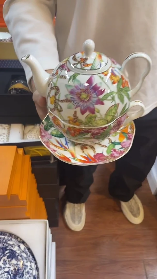 杯鸿辉家品牌瓷器，京东包邮！