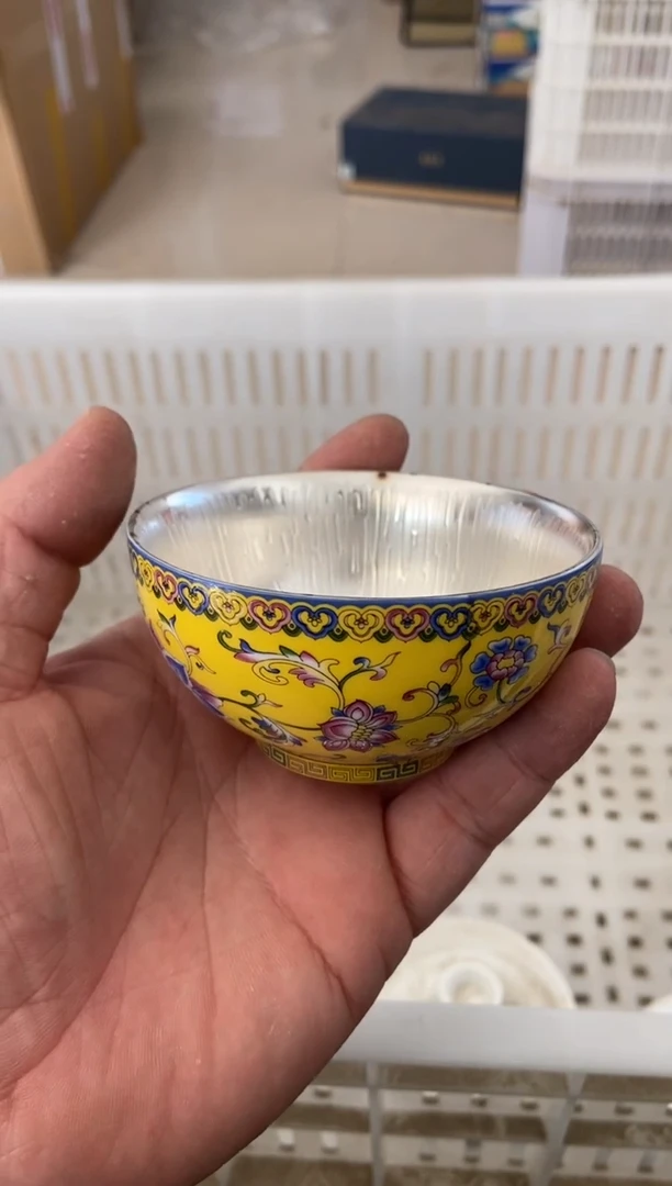 无运费险有瑕疵的摄影的产品有使用过的痕迹有点脏介意勿拍