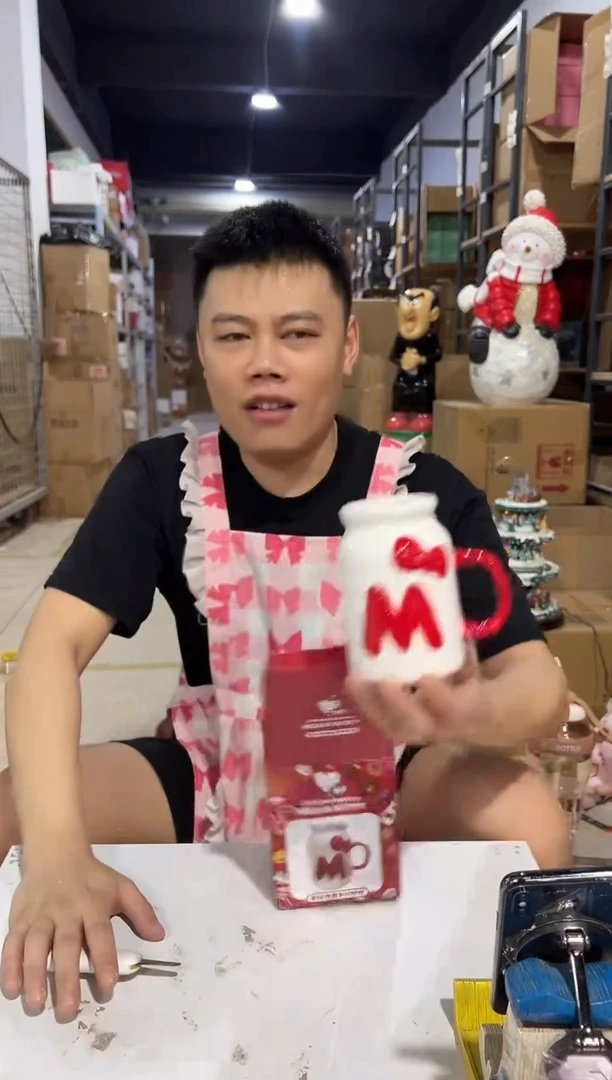 瓷片原盒kt猫50周年奶瓶造型水杯