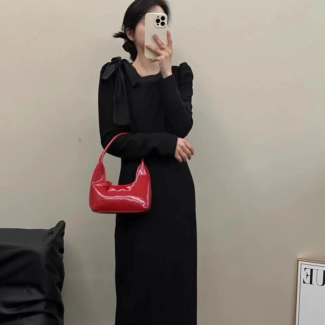 2024冬季气质收腰显瘦长袖小黑裙子6657