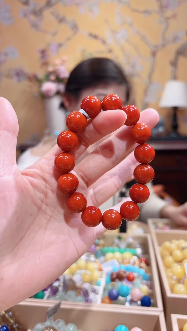 18K金镶嵌手串南红玛瑙设计款手串13.6