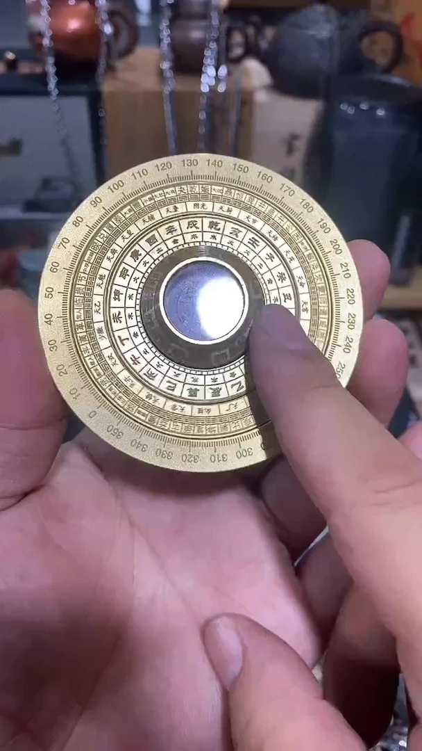 瓷片闪购商品  如图所示