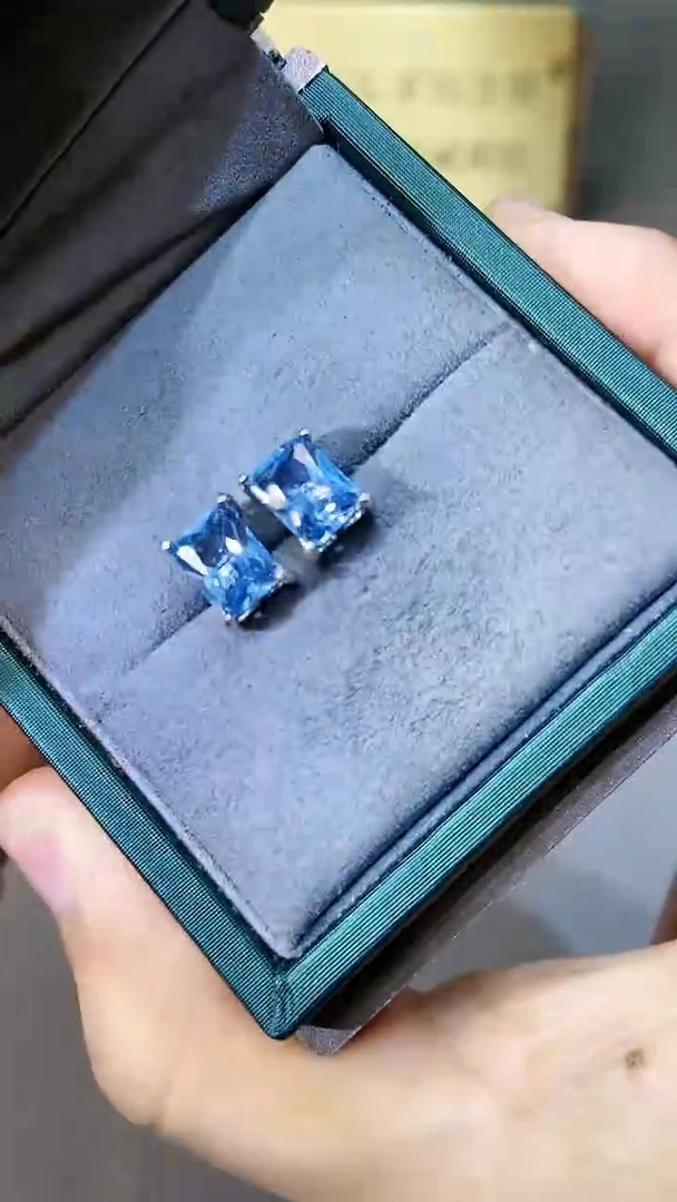 【闪购商品】海蓝宝石耳饰银S925镶嵌1564