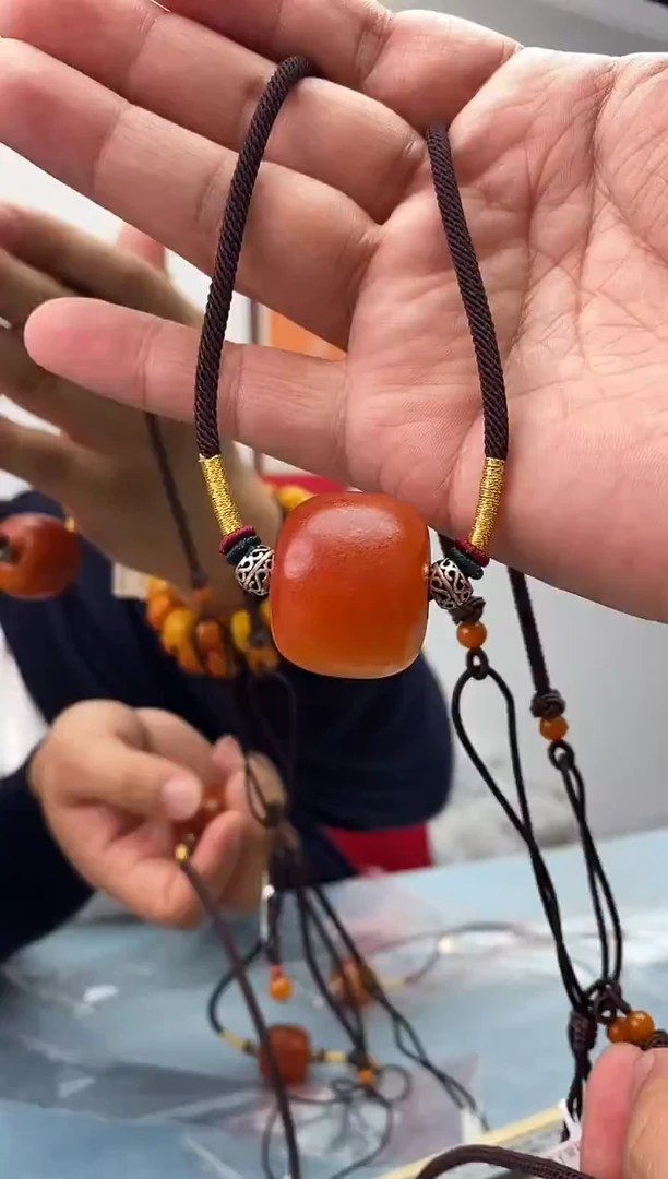 蜜蜡未镶嵌珠宝奇石假一罚十，发一件011