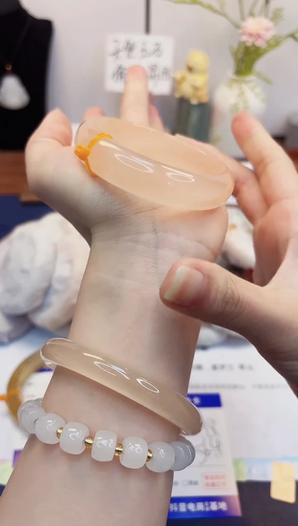 【闪购商品】石英质玉手镯未镶嵌125-财气镯-圈口56