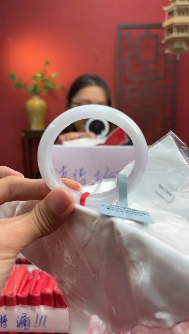 未镶嵌手镯（贵妃镯）翡翠翡翠手镯7