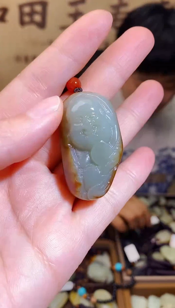 和田玉未镶嵌颈饰1